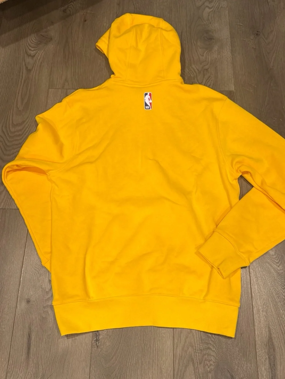 NWT Men’s Nike Los Angeles Lakers Club Fleece Pullover Hoodie Yellow Size M